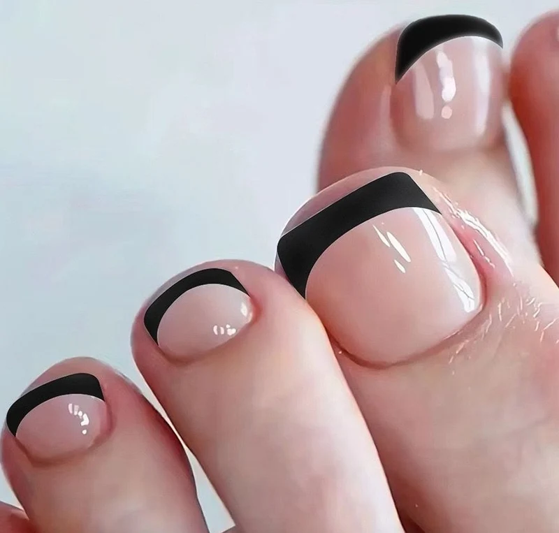 Abstract French Tip Nail Art Stornfield