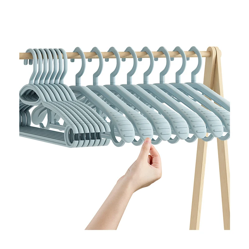 Plastic hanger, non-slip, scratch-free