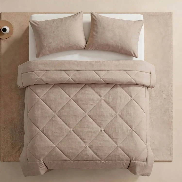 Luxuriöses Steppbett-Set Karnz