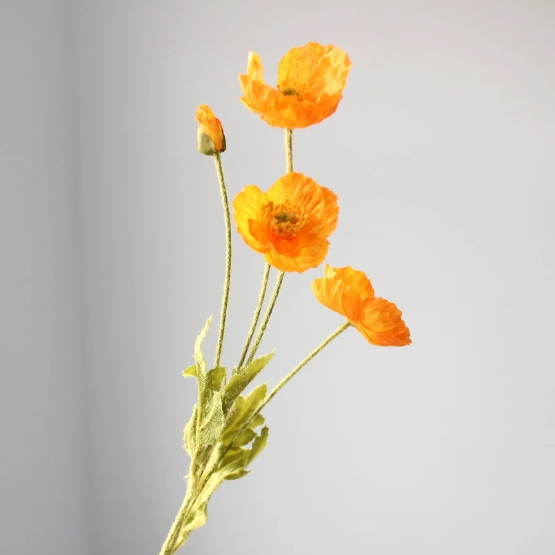 Lebensechte Mohnblumenstiel