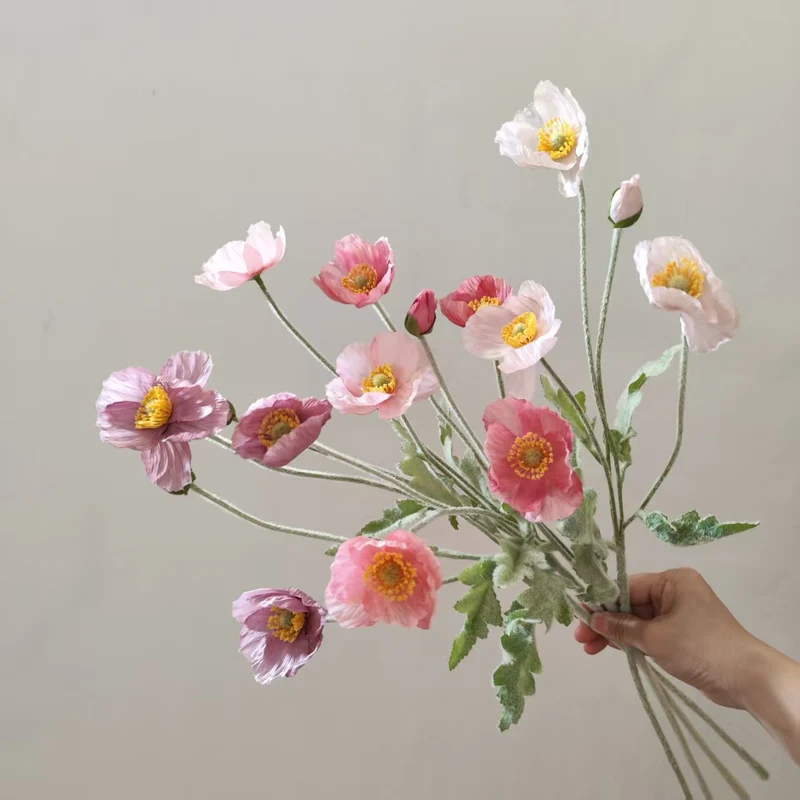 Lebensechte Mohnblumenstiel