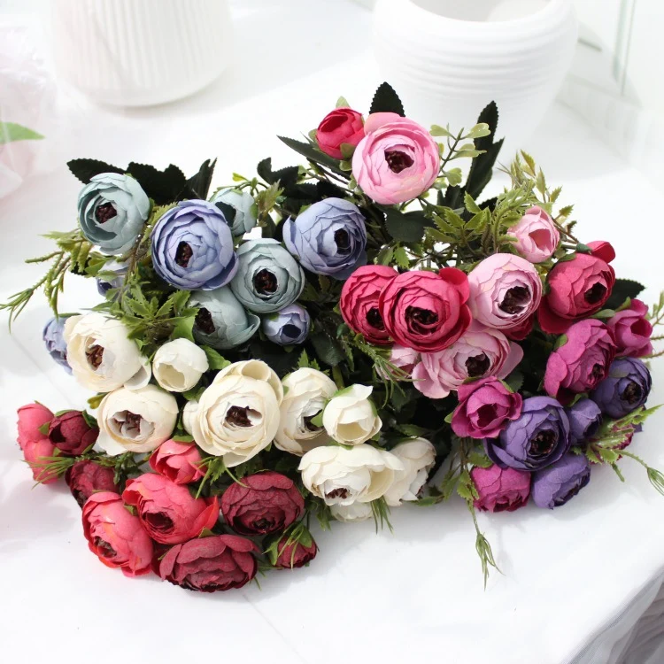 Lebensechter Floral Dekorativem Strauß