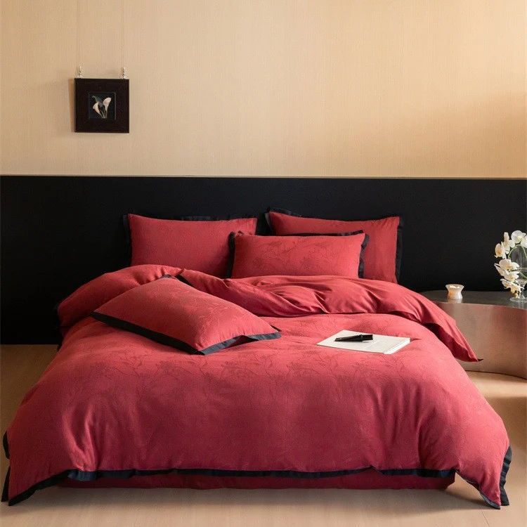 Reversible bedding set with jacquard structure and contrast piping Stornfield