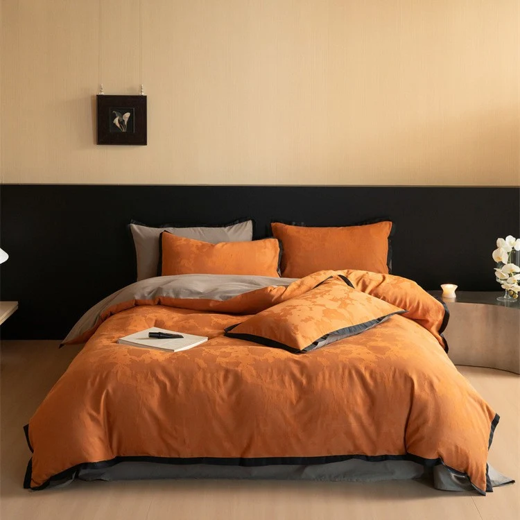 Reversible bedding set with jacquard structure and contrast piping Stornfield