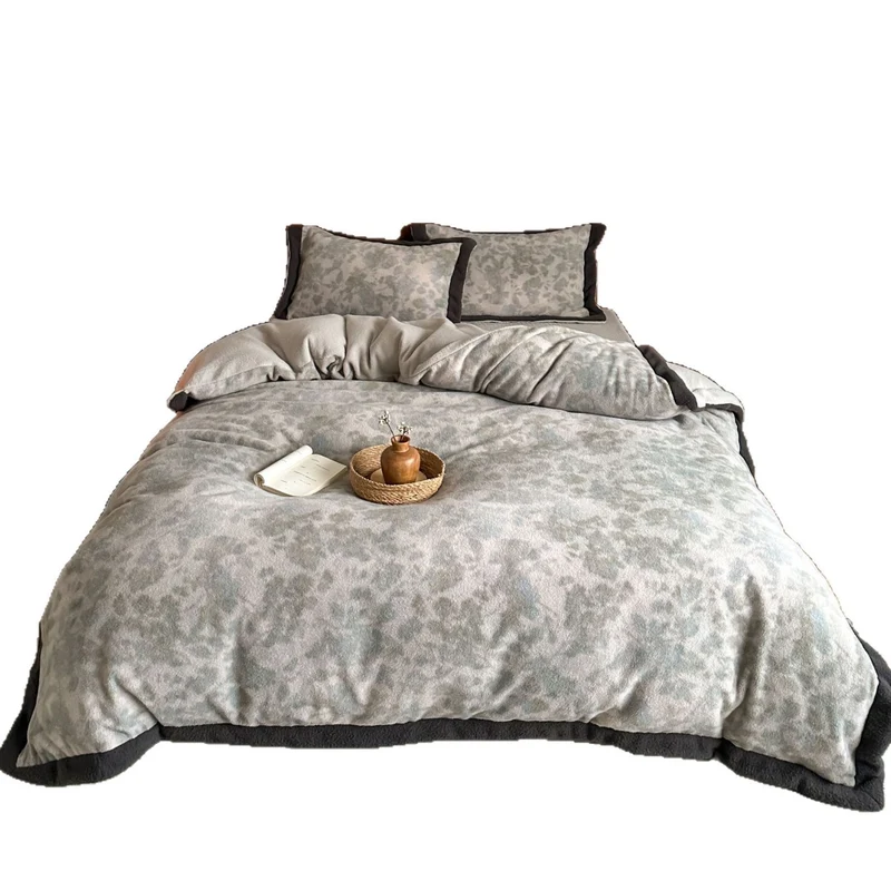 Soft Reversible Duvet Cover Set made of Microfleece with subtle Watercolor Pattern and Contrast Piping Stornfield