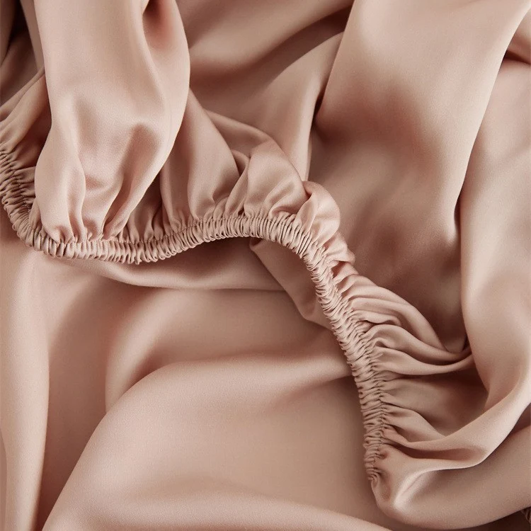 Fitted sheet made of fine cotton satin with extra high skirt and elastic all-around rubber Stornfield
