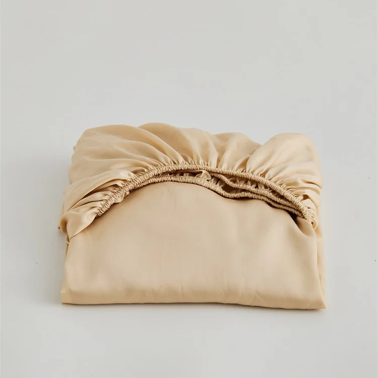 Fitted sheet made of fine cotton satin with extra high skirt and elastic all-around rubber Stornfield