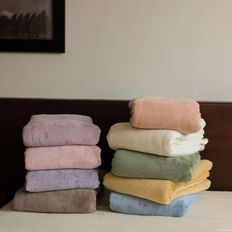Plush bedding set with velvety microfiber surface Stornfield