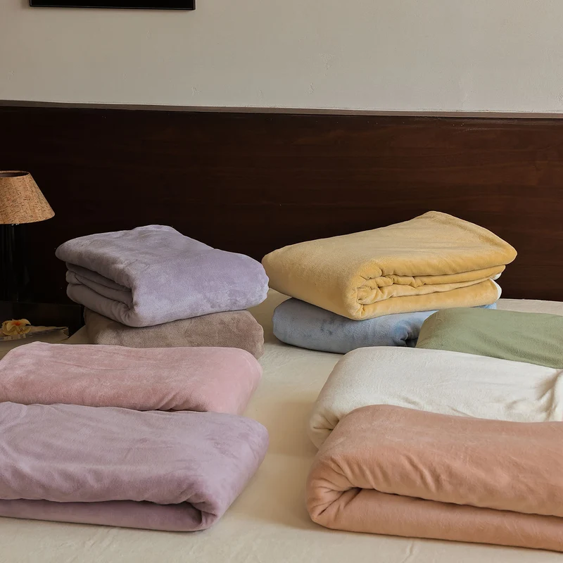 Plush bedding set with velvety microfiber surface Stornfield