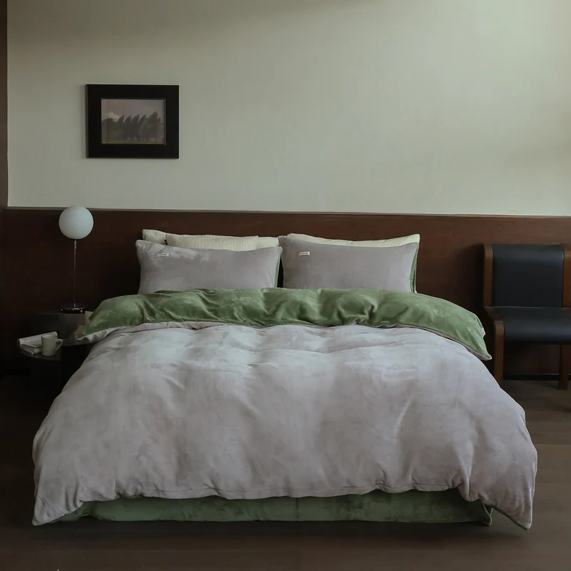 Plush bedding set with velvety microfiber surface Stornfield