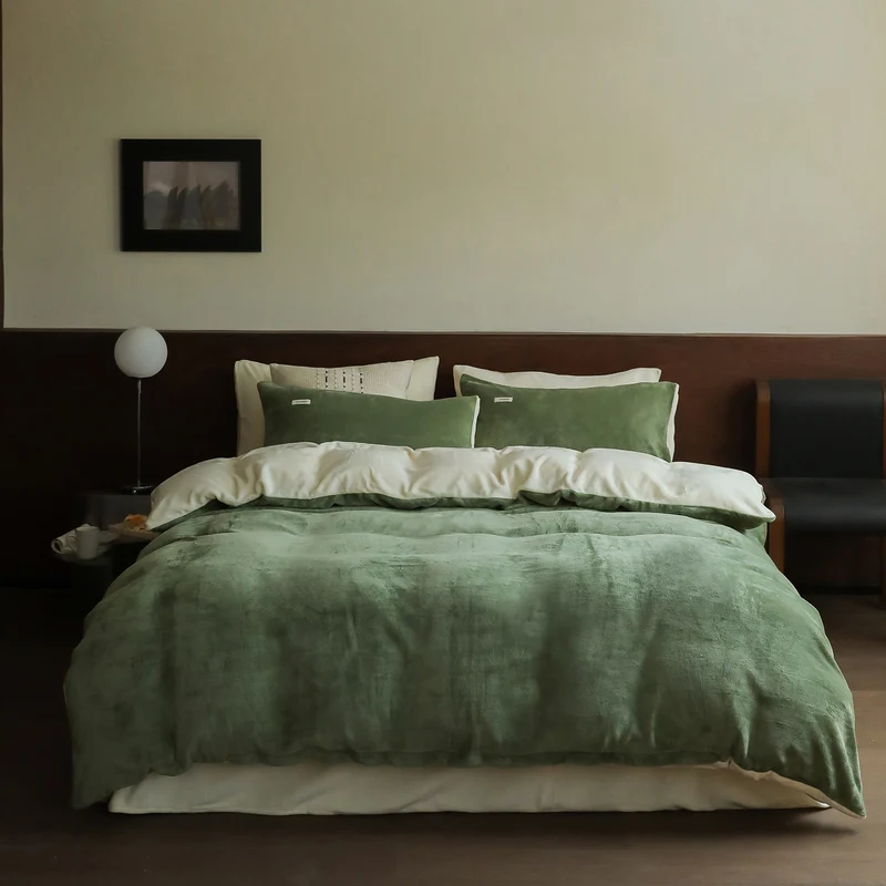 Plush bedding set with velvety microfiber surface Stornfield