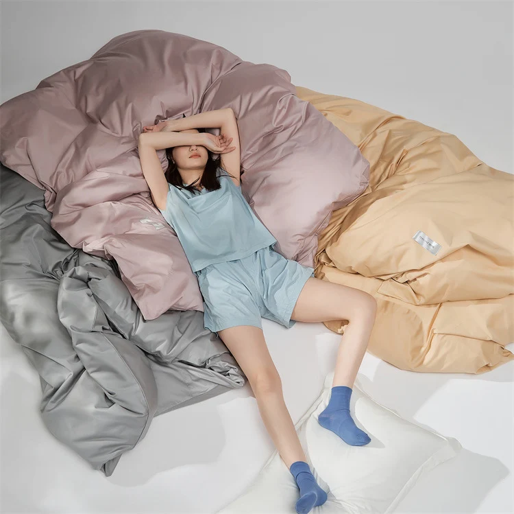 Mako-cotton-satin bedding set with concealed zipper and pillowcases Stornfield