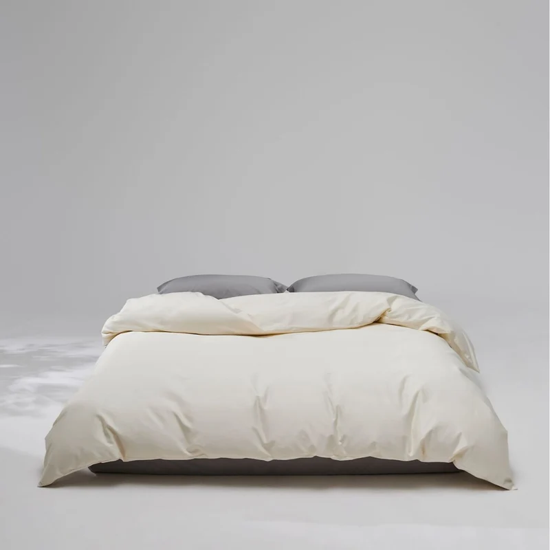 Mako-cotton-satin bedding set with concealed zipper and pillowcases Stornfield