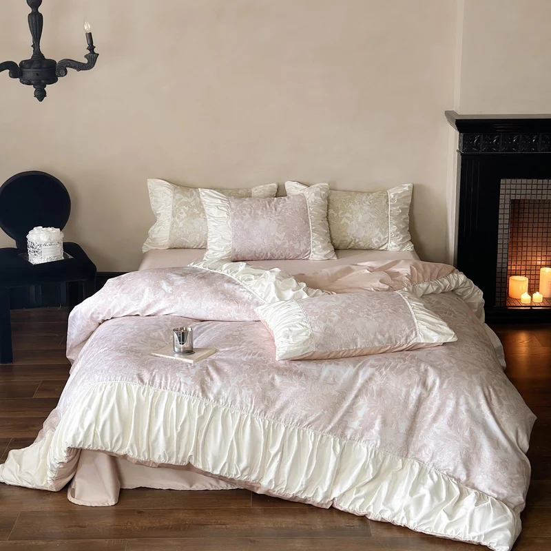 Luxurious satin bedding set with ruffles and floral jacquard Stornfield