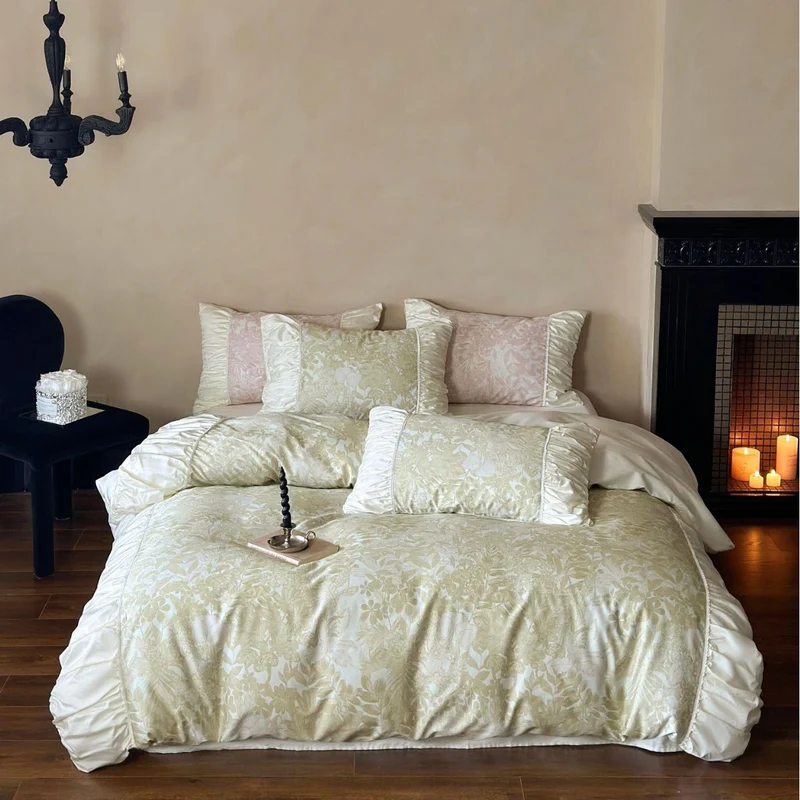 Luxurious satin bedding set with ruffles and floral jacquard Stornfield