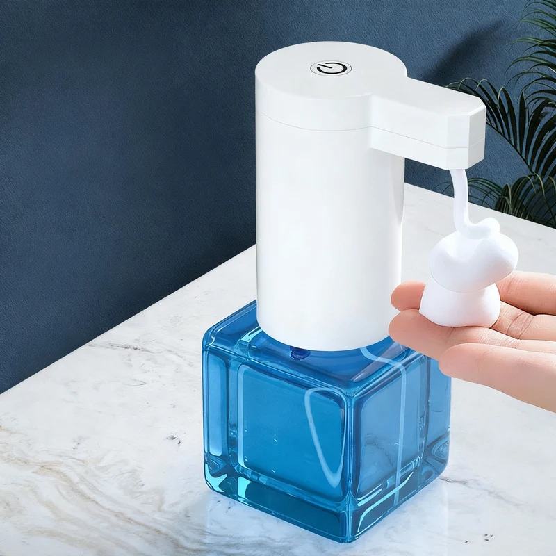 Automatic soap dispenser with sensor