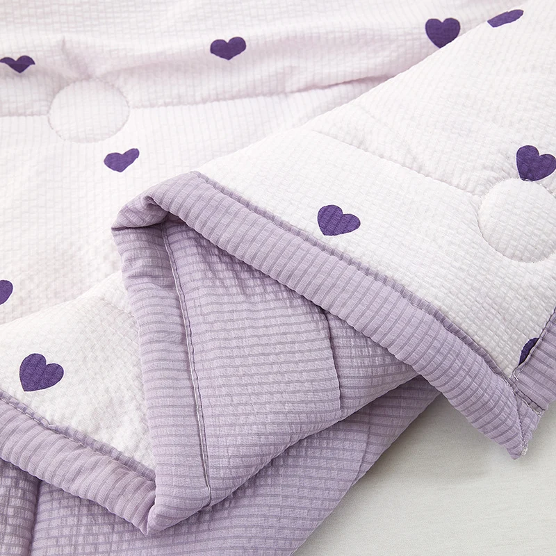 Polyester quilt, machine washable