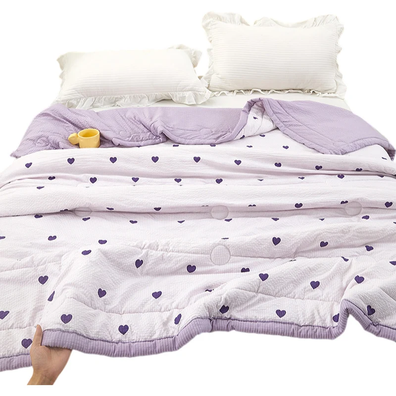 Polyester quilt, machine washable