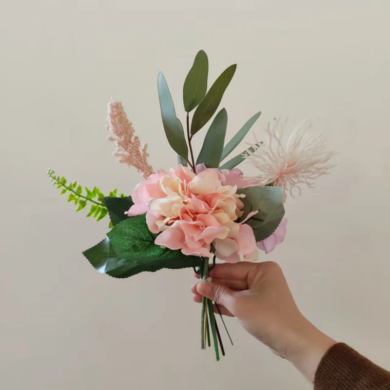 Lebensechte künstliche Blumen Handstrauß