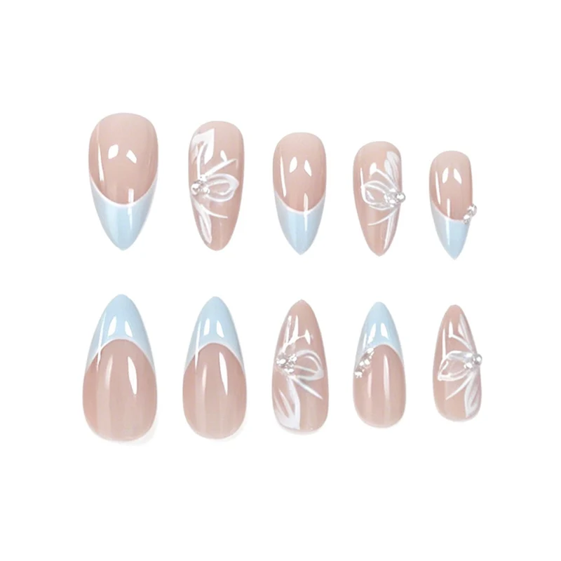 Elegantes florales Design Nagelkunst Karnz