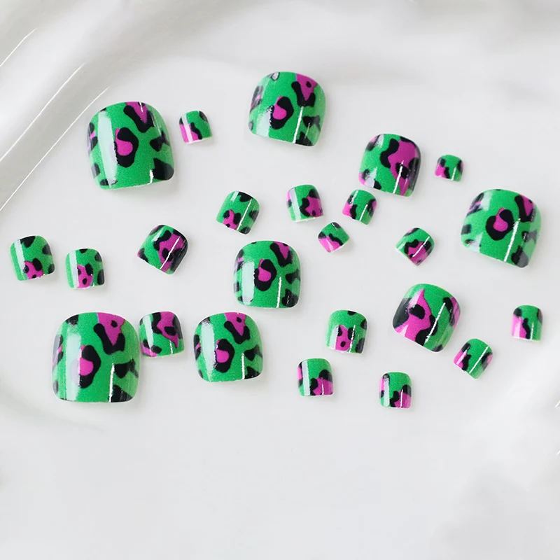 Kreative Tiermuster Nagelkunst Karnz