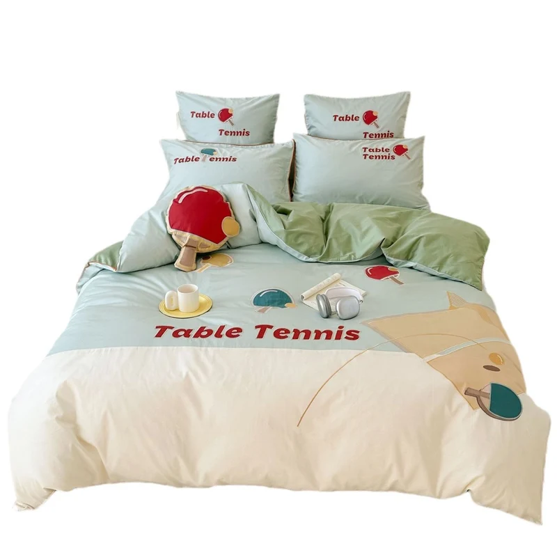 Children's bedding set with football print, striped satin cover and decorative ball pillow Stornfield