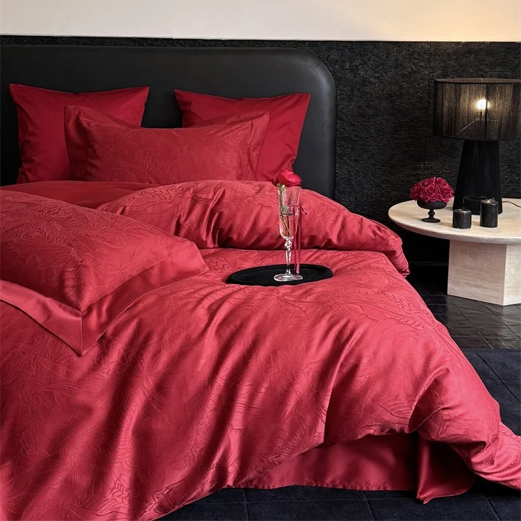 Jacquard bedding set made of cotton satin with subtle floral relief and hotel closure Stornfield