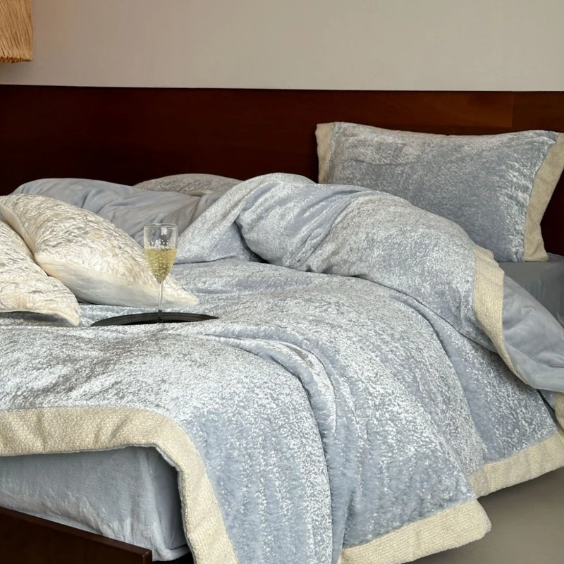 Fluffy velvet bedding set with soft plush fibers and hotel closure Stornfield