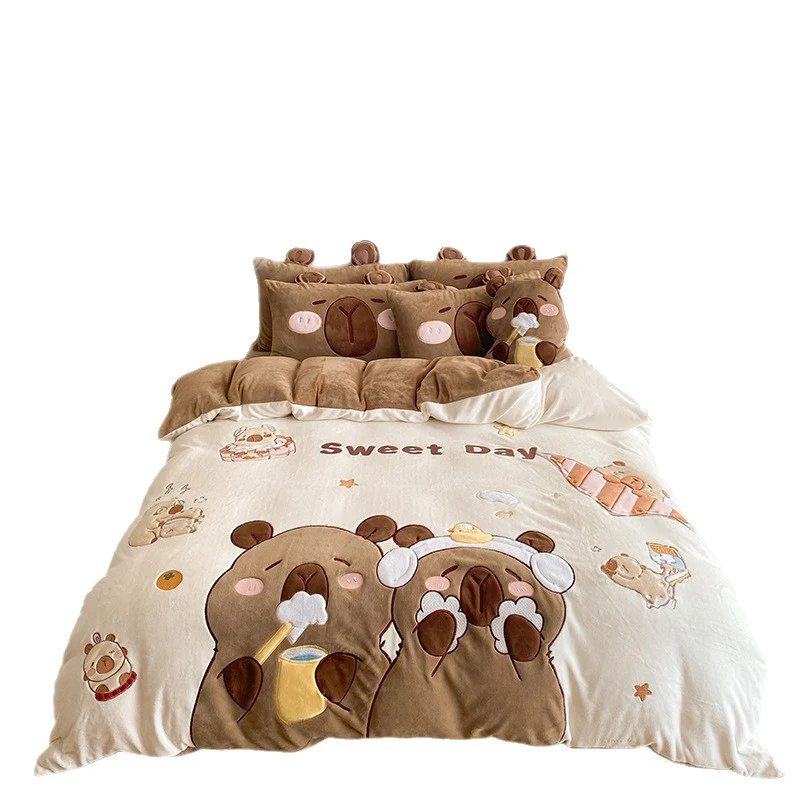 Fluffy bedding set with quilted cozy surface, 3D teddy applications and warming microfiber filling Stornfield