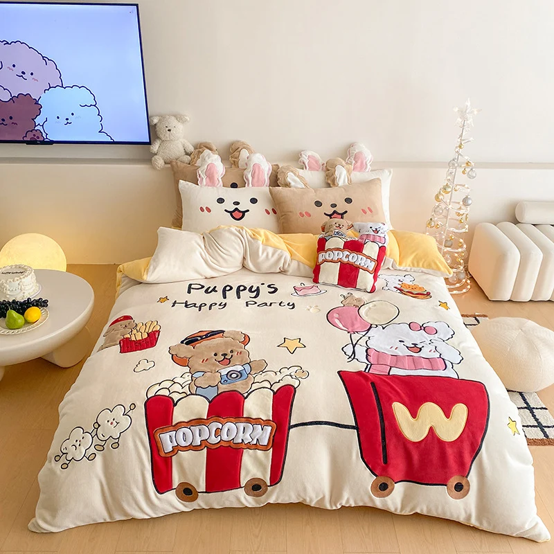 Fluffy bedding set with quilted cozy surface, 3D teddy applications and warming microfiber filling Stornfield