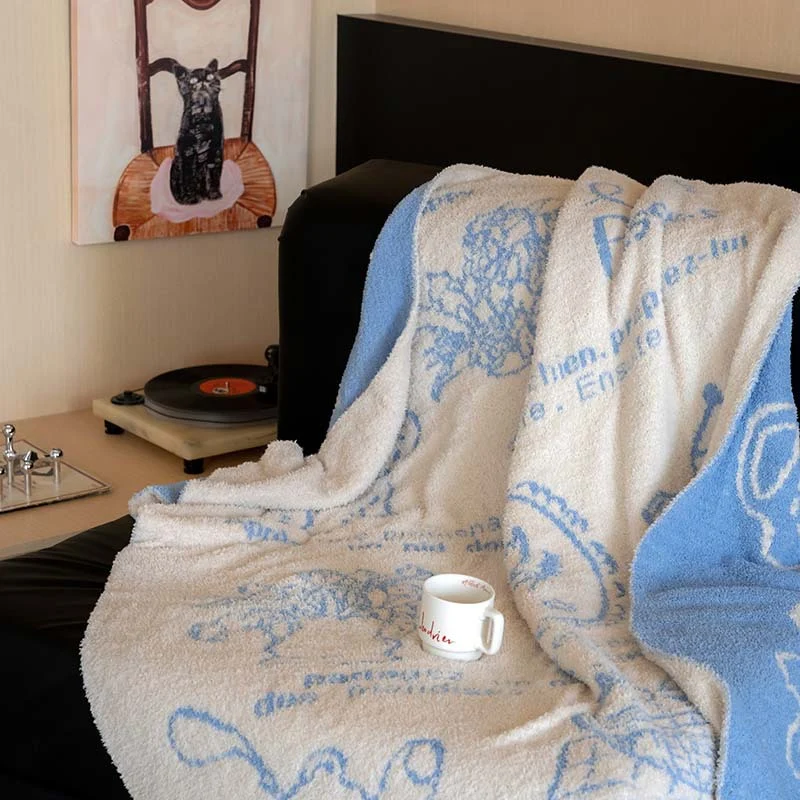 Extra soft chenille throw blanket with cat illustration and star relief Stornfield
