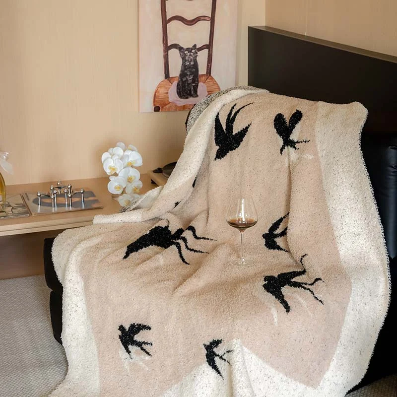 Extra soft chenille throw blanket with cat illustration and star relief Stornfield