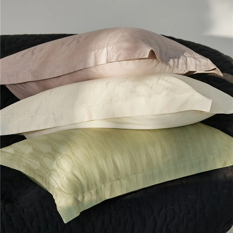 Elegant Satin Bedding Set Stornfield