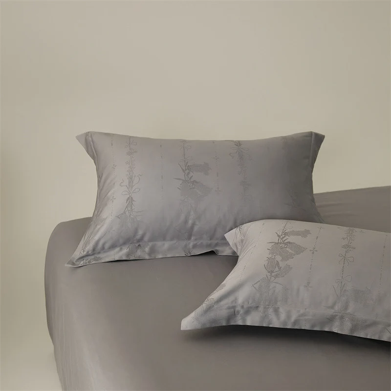 Elegant Satin Bedding Set Stornfield