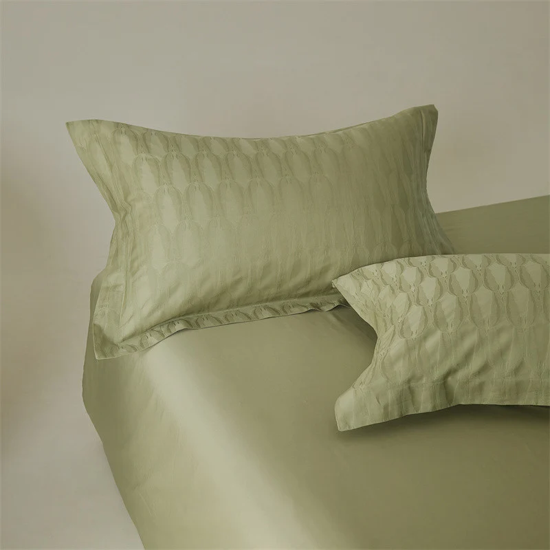 Elegant Satin Bedding Set Stornfield
