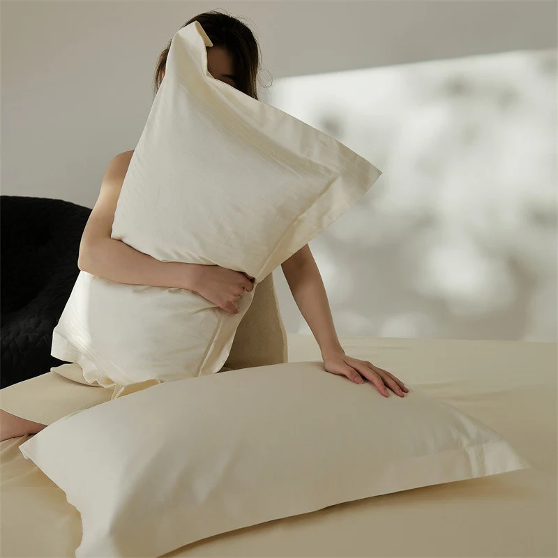 Elegant Satin Bedding Set Stornfield
