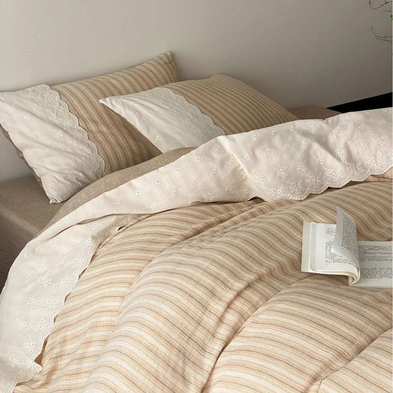 Bedding set made of fine linen-cotton blend with subtle striped texture Stornfield