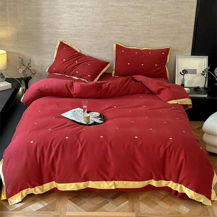 Bedding set made of cotton satin with mini heart embroidery and contrast piping Stornfield