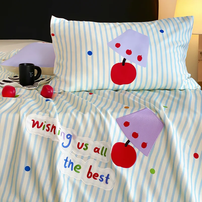 Bedding set with striped cotton satin and cherry print Stornfield