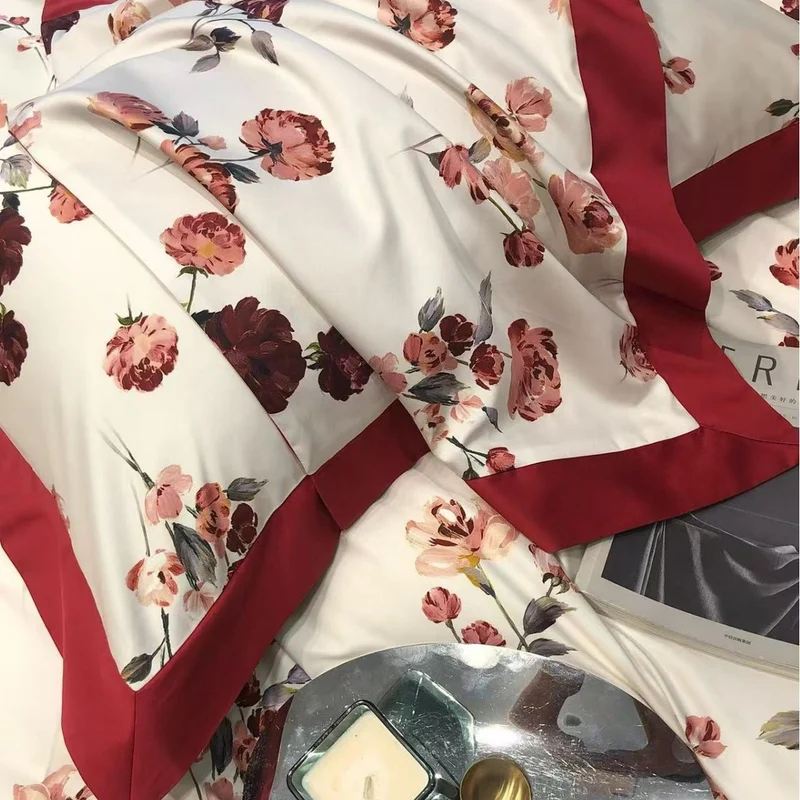 Bedding set with floral printed edge and contrasting hem Stornfield