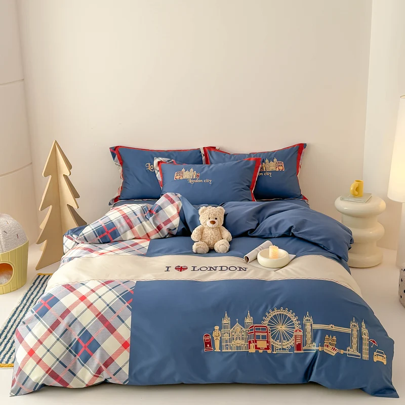 Bedding set in London motif made of cotton satin with check patchwork and embroidered skyline icons Stornfield