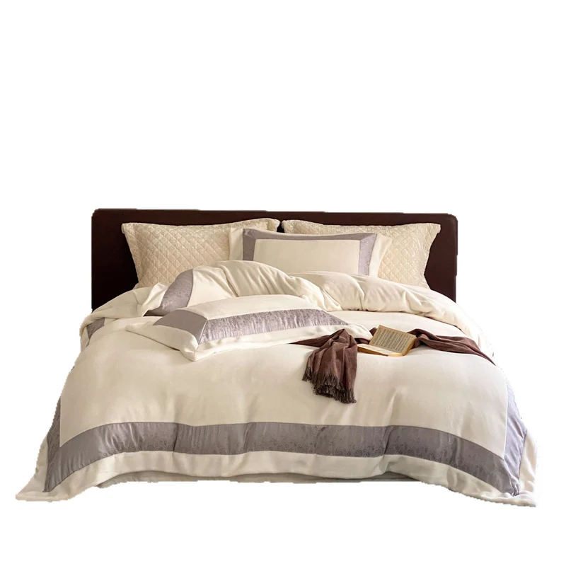 Luxurious cotton satin bedding set with quilted decorative border Stornfield
