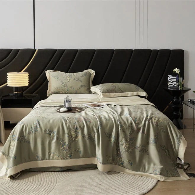 Luxurious satin bedspread set with floral jacquard embroidery Stornfield