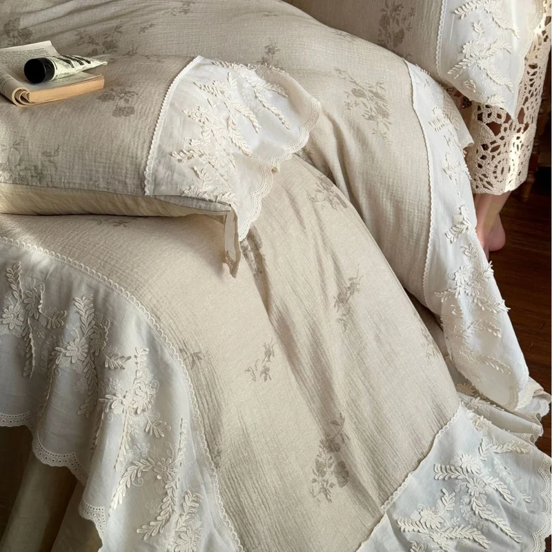 Light cotton-linen duvet cover set with lace ruffle and fine flower embroidery Stornfield