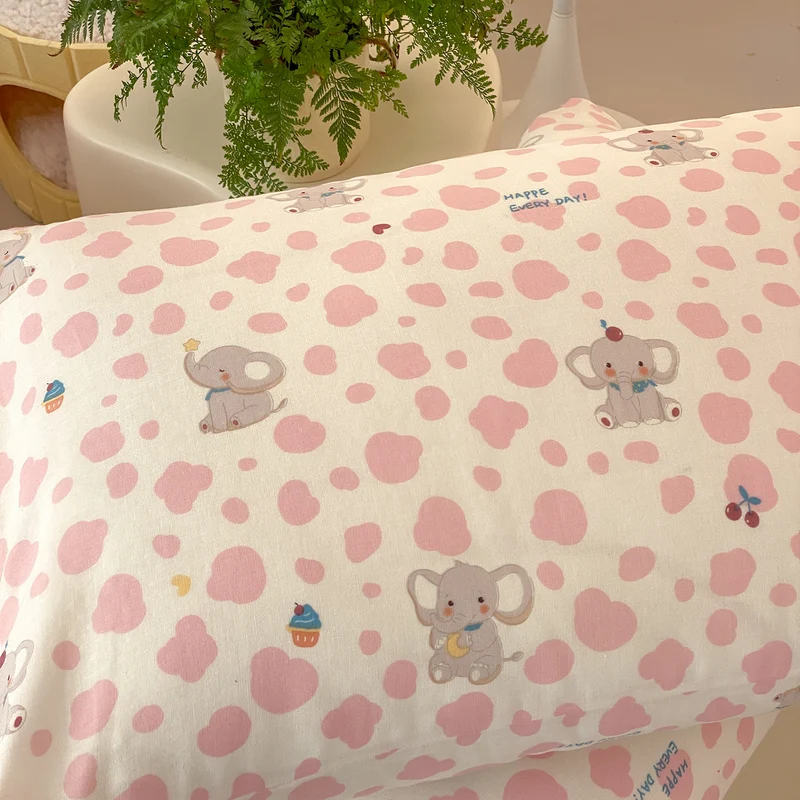 Children's pillowcase made of soft cotton muslin with a cute clown and moon design Stornfield