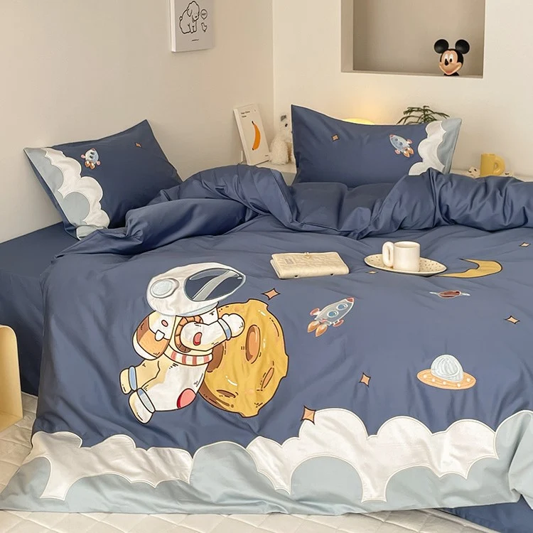 Children's bedding set with space appliqués made of soft cotton satin Stornfield