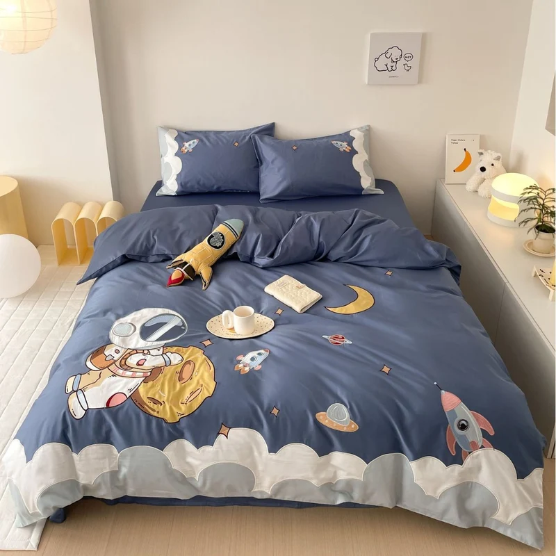 Children's bedding set with space appliqués made of soft cotton satin Stornfield