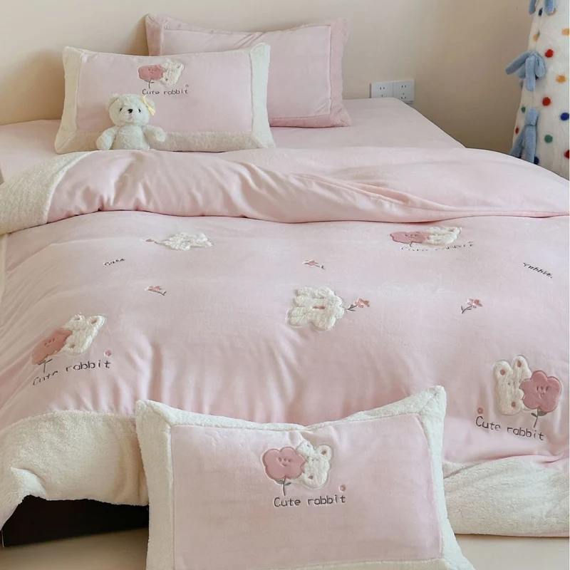 Children's bed linen set with quilted bunny and teddy appliqué and Sherpa hem Stornfield