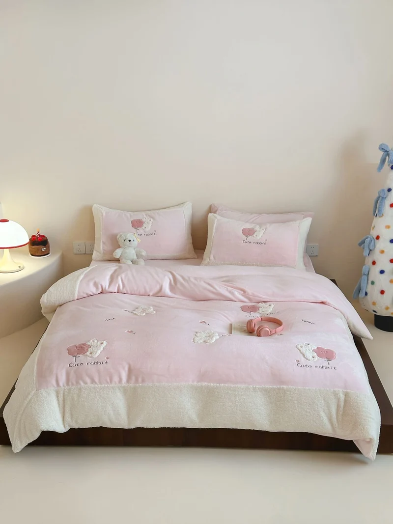 Children's bed linen set with quilted bunny and teddy appliqué and Sherpa hem Stornfield