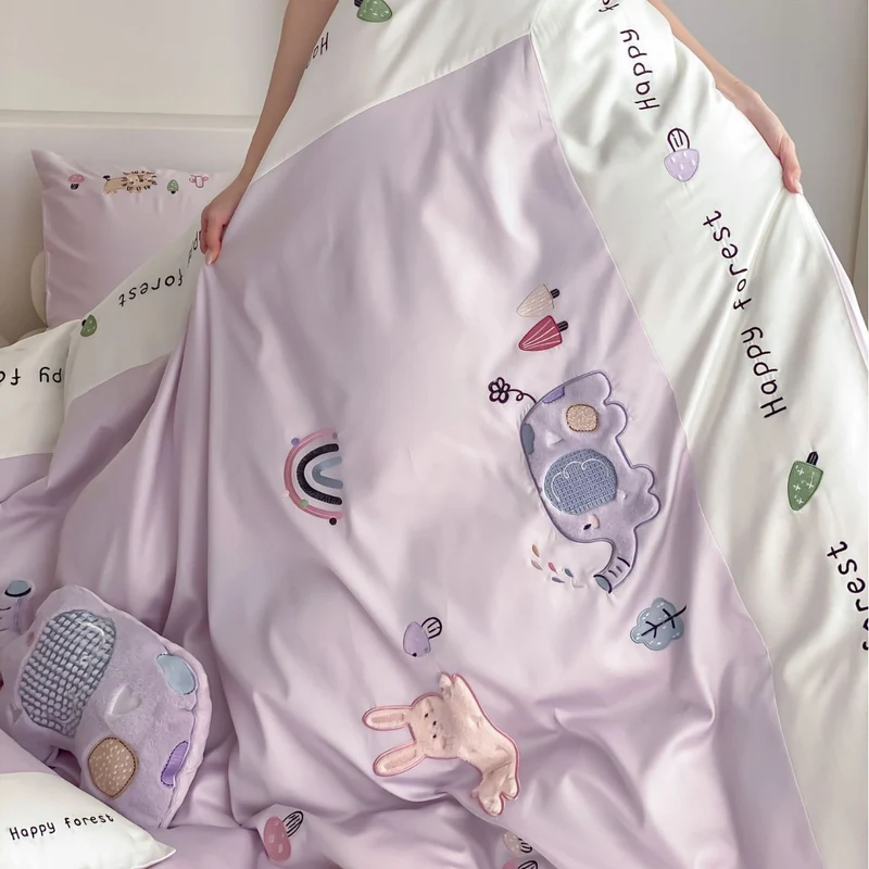 Children's bedding set made of fine satin with embroidered elephant appliqués and decorative hem Stornfield